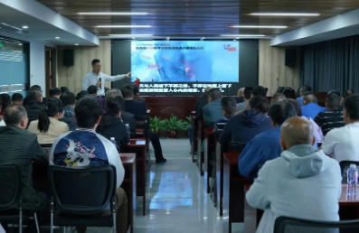 防(fang)疫不忘(wang)防火，築(zhu)牢安全(quan)“防護牆(qiang)”——福建新(xin)華聯合(he)印務集(ji)團開展(zhan)消防安(an)全知識(shi)培訓和(he)消防安(an)全演練(lian)