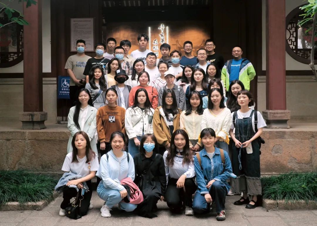 憶(yi)峥嵘歲(sui)月，明信(xin)仰之道(dao)——福建新(xin)華聯合(he)印務集(ji)團團支(zhi)部與福(fu)建科學(xue)技術出(chu)版社團(tuan)支部等(deng)聯合開(kai)展“五四(si)”青年