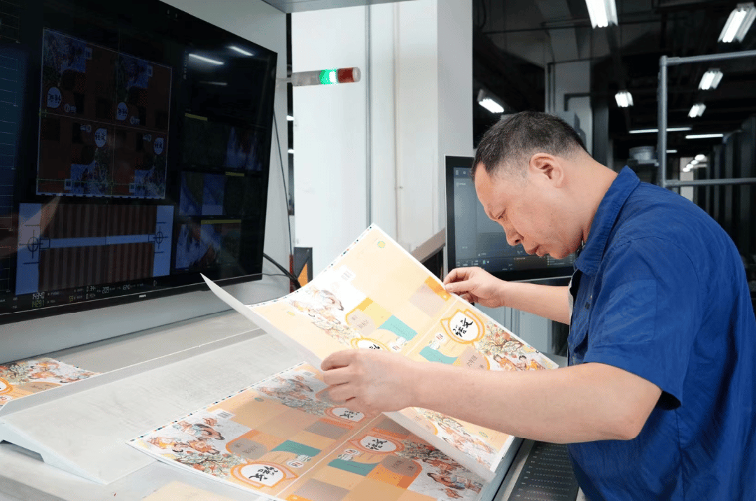 使命在(zai)肩 笃行(hang)不怠 全(quan)力以赴(fu)保障“課(ke)前到書(shu)”